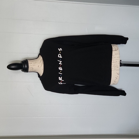 Friends size medium womens crewneck pullover sweatshirt - Picture 1 of 9